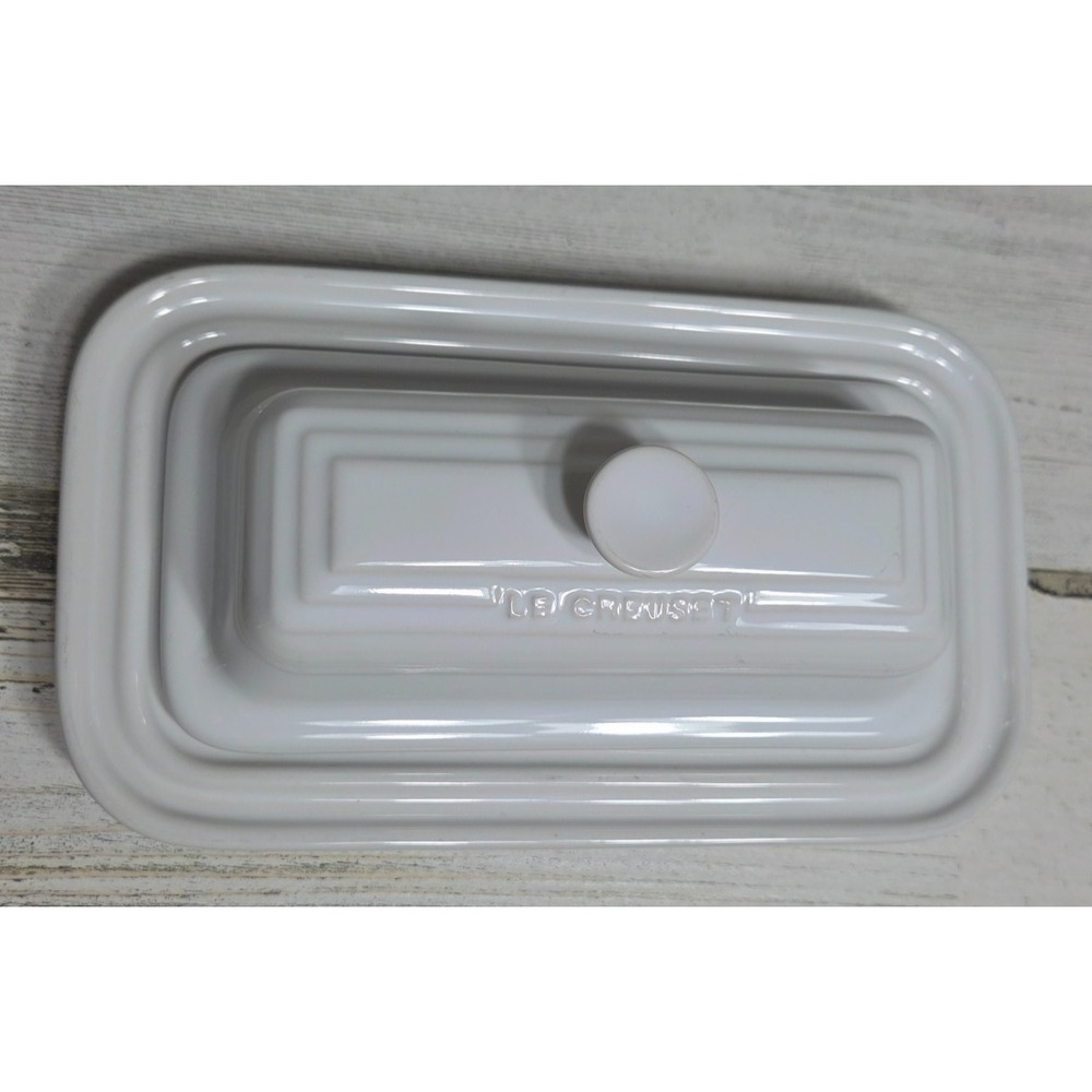 Le Creuset White Heritage Stoneware Covered Butter Dish Rectangular 2 Piece - Picture 9 of 9